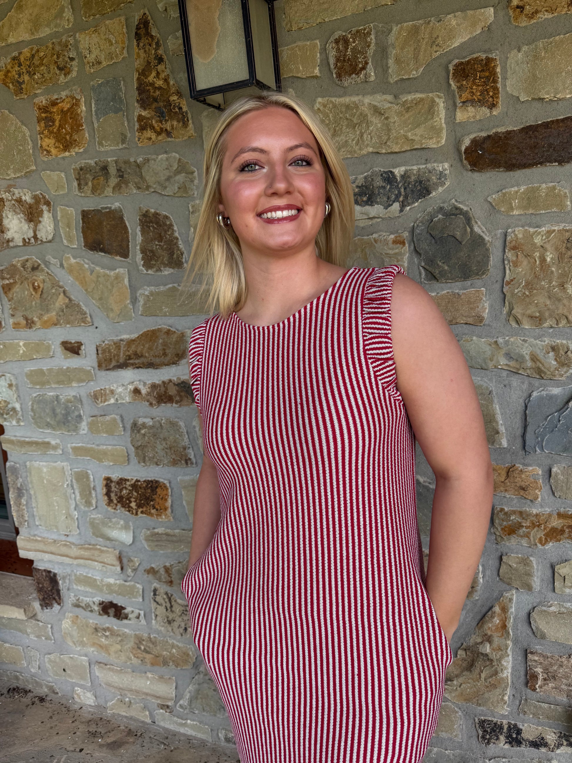 Striped sleeveless dress ￼